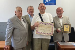 Руководство «Балтийского объединения» вручило награды сотрудникам АО «Зенит-Арена»